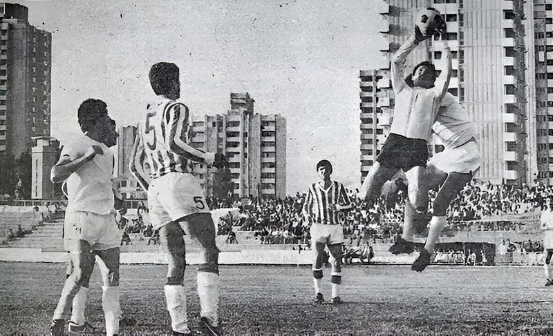 На мечу против "17 Ненторија" (3:0) чувар мреже Драган Пантелић је у 81. минуту одбранио једанаестерац албанском репрезентативцу Пернашки.